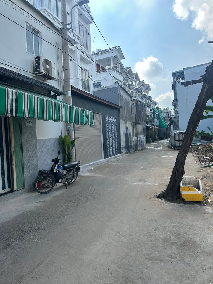 Nhà phố Hiệp Bình Chánh 51m² giá 6.8 tỷ - Nhà mới 100% sẵn sàng vào ở!