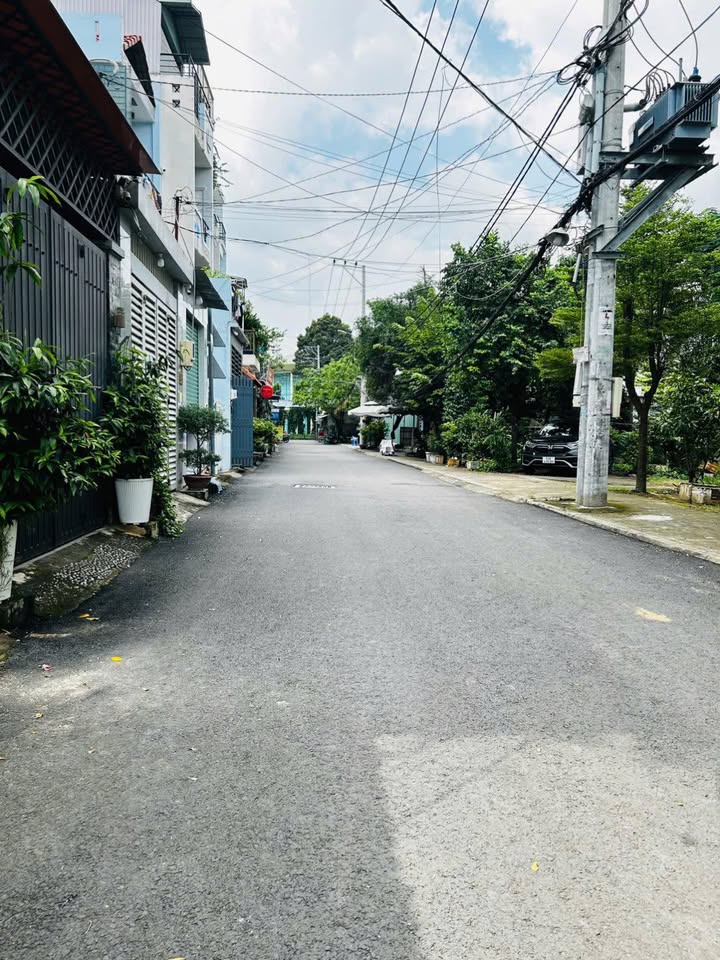 Nhà mặt tiền kinh doanh Man Thiện 64m² giá 5.6 tỷ - Đầu tư sinh lời ngay!