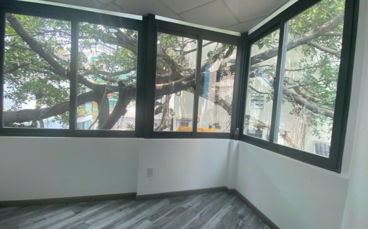 Nhà phố Tô Hiến Thành, Quận 10, 30m² giá 5.9 tỷ - Sổ đỏ công chứng ngay!