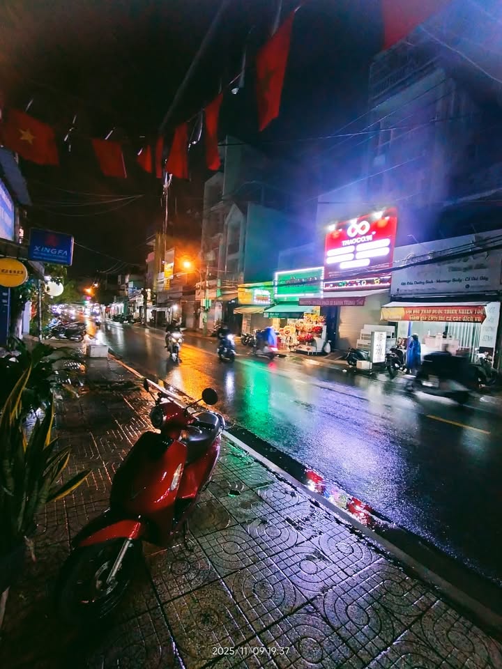 Bán gấp FrontHouse Tân Quý 152m² giá 14 tỷ - Kinh doanh nhộn nhịp!