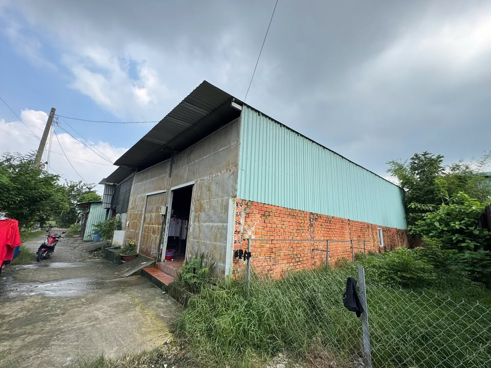 Đất tặng nhà cấp 4 tại Xuân Thới Sơn, Hóc Môn 168m² giá 5.3 tỷ - Pháp lý rõ ràng!