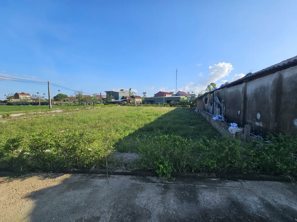 Đất thổ cư thôn Quyết Tiến Thạch Lạc 142m² giá 700 triệu - Đầu tư sinh lời ngay!