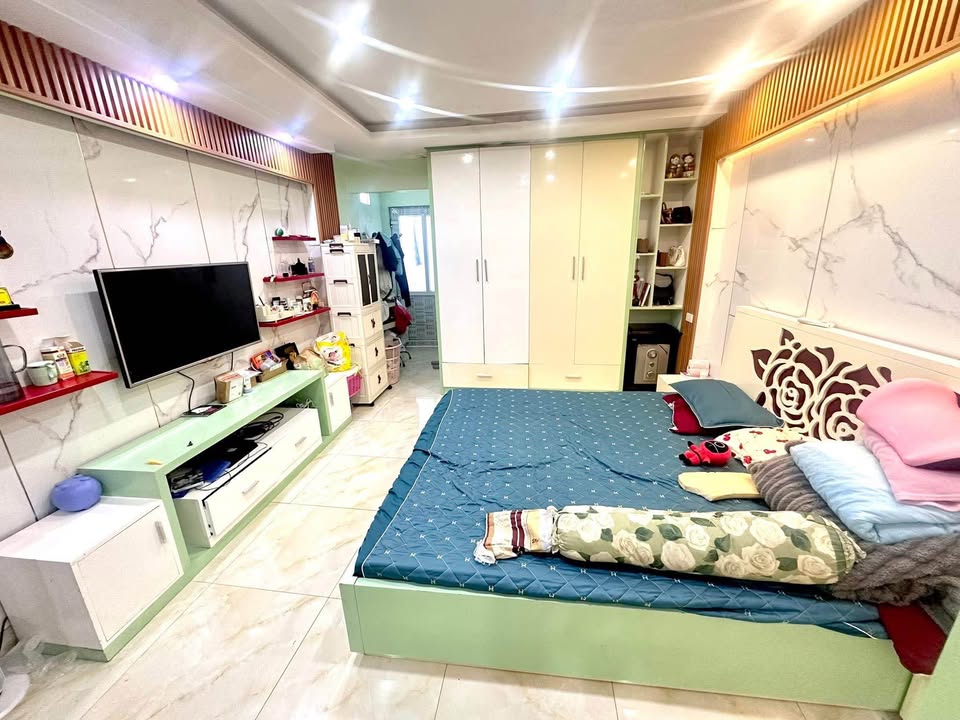 Bán nhà 3 tầng Cẩm Đông 76m² giá 3.2 tỷ - Hướng Đông Nam, ô tô tránh nhau