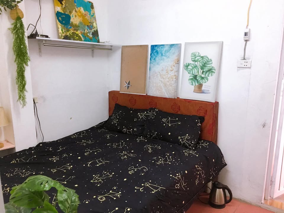 Cho thuê phòng riêng áp mái 82 Nguyễn Khuyến, Đống Đa - Nội thất đầy đủ, chỉ 2,5 triệu!