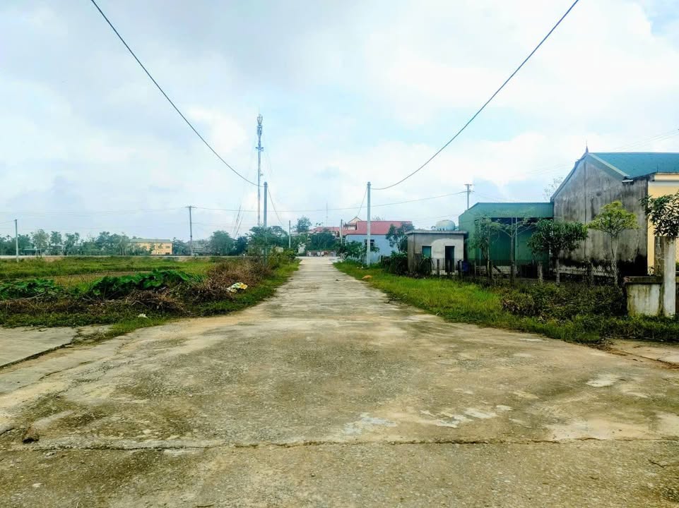 Đất thổ cư thôn Vĩnh An, Lưu Vĩnh Sơn, 200m² giá 3.x tỷ - Sổ hồng chính chủ!