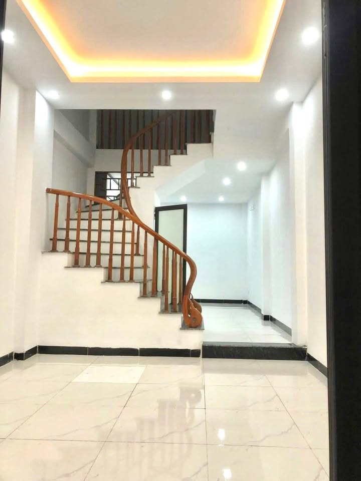 Nhà 2 tầng mới xây Cầu Tó - Tả Thanh Oai, 40m² chỉ 1 tỷ - Sẵn sàng vào ở ngay!