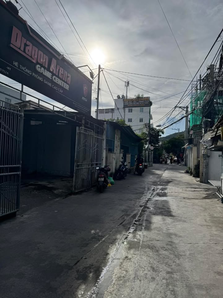 Nhà mặt tiền Đoàn Trần Nghiệp, Nha Trang 108m² giá 13.15 tỷ - Kinh doanh sầm uất!