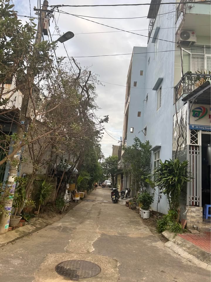 Nhà phố Quang Trung Quy Nhơn 42m² giá 1.3 tỷ - Pháp lý viết tay, chính chủ