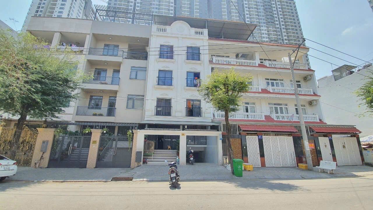 Bán tòa CHDV mặt tiền Lê Thị Chợ, Q7 - Diện tích 140m², thu nhập gần 80 triệu/tháng!