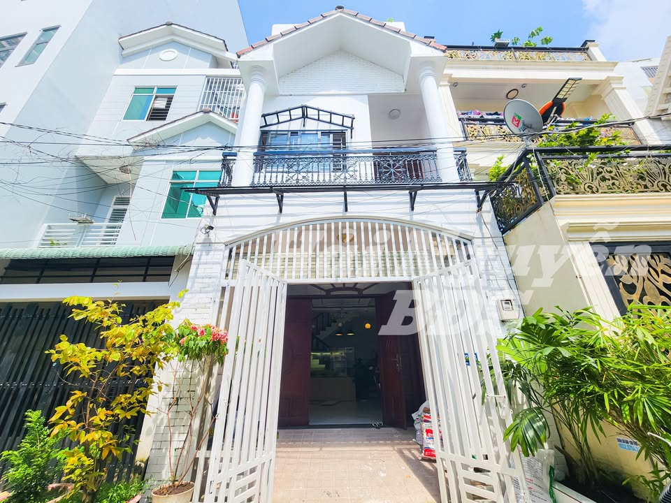 Nhà 3 Lầu Hẻm Xe Hơi Đường Huỳnh Tấn Phát, Q7 - Giá 9.5 Tỷ - Sổ Hồng Chính Chủ!