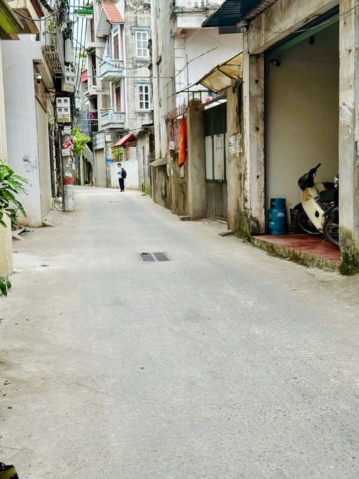 Nhà riêng Lĩnh Nam 35m² giá thỏa thuận - Lô góc, ô tô tránh tận cửa!