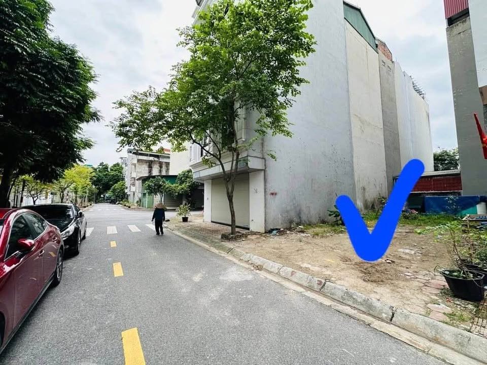 Đất phân lô Ngọc Thụy Long Biên 80m² giá 23.2 tỷ - Kinh doanh sầm uất!