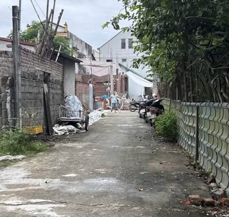 Đất thổ cư Ỷ La 125m² giá 1.65 tỷ - Khu dân cư đông đúc!