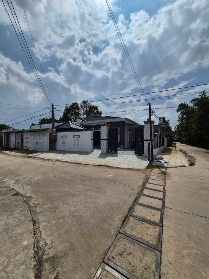 Nhà đẹp 2 mặt tiền Thanh Hùng, Tây Ninh 214m² giá 1.9 tỷ - Không gian sang trọng, dọn vào ở ngay!