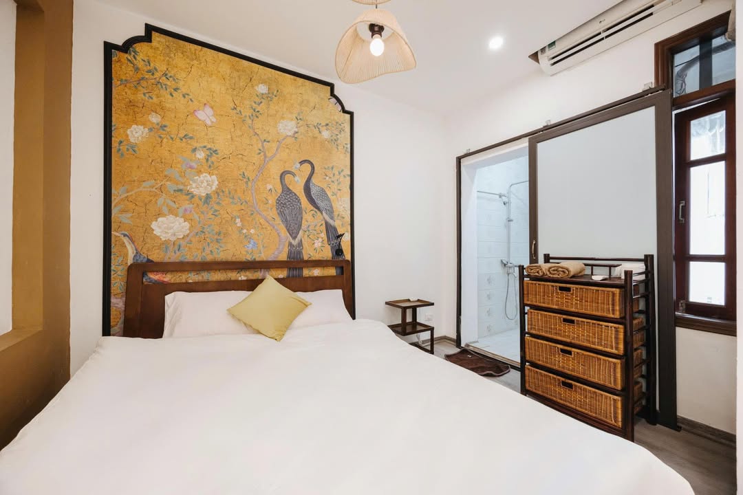 Nhà nguyên căn Nguyễn Thiện Thuật, Hoàn Kiếm - 4 phòng ngủ, full nội thất - Sẵn sàng cho thuê!