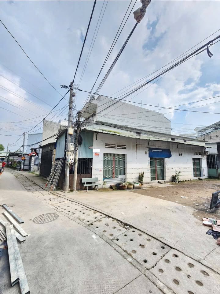 Dãy trọ 2 mặt tiền tại Bình Chuẩn, 78.5m² giá 2.3 tỷ - Đầu tư sinh lời ngay!