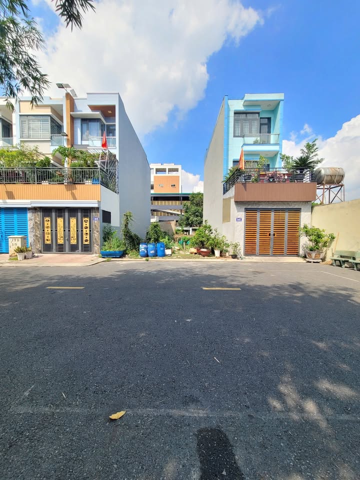 Đất nền Tân Đông Hiệp 72m² giá 3.9 tỷ - Sổ hồng riêng, xây dựng ngay!