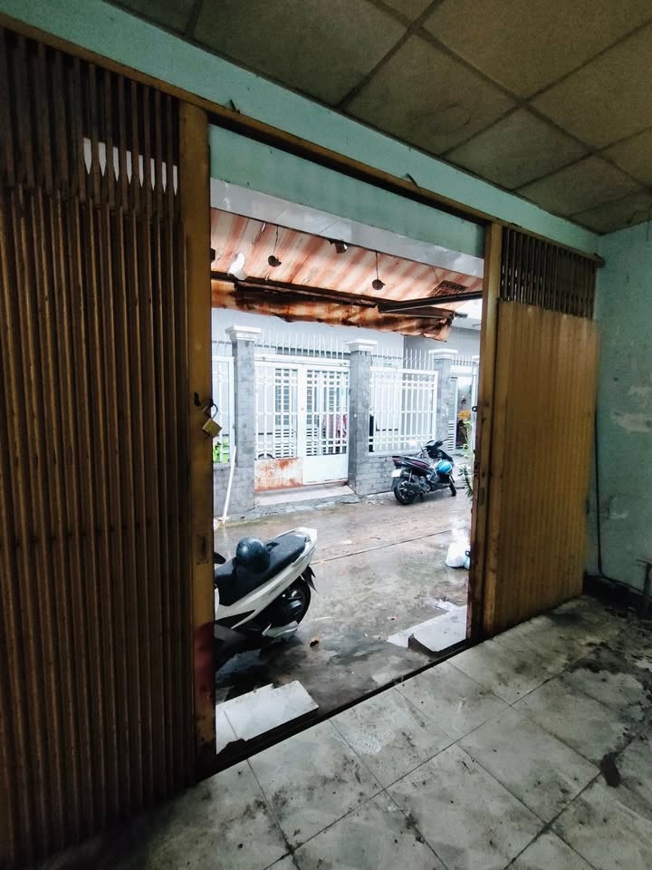 Nhà riêng Hàn Hải Nguyên, Quận 11, 50m² giá 5.7 tỷ - Tiện xây dựng tự do!