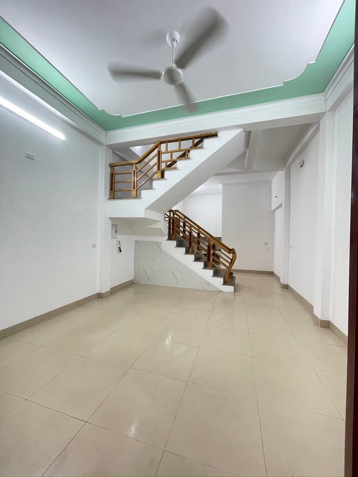 Nhà 2,5 tầng phường Đông Thọ 55m² giá 2 tỷ - Tiện ích hoàn hảo gần bệnh viện!