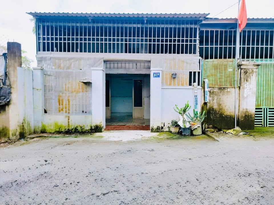 Nhà cấp 4 mặt tiền đường Củ Chi 100m² giá 2.1 tỷ - Sổ đỏ chính chủ!