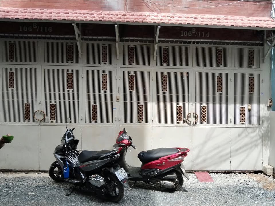 Nhà liền kề đường Lạc Long Quân quận 11 giá 13 tỷ - Sổ hồng riêng từng căn!