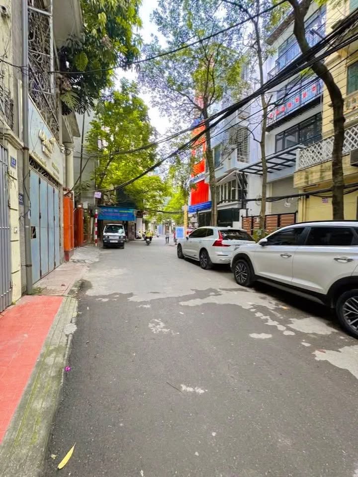 Nhà phố Thái Thịnh, Đống Đa 42m² giá 10 tỷ - 6 tầng thang máy sang trọng!