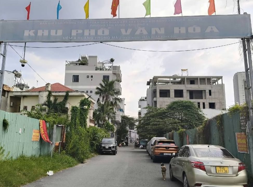 Nhà 3 Tầng 58m² Hẻm Thông Hoàng Trọng Mậu chỉ 4.9 tỷ - Cơ hội đầu tư tuyệt vời!