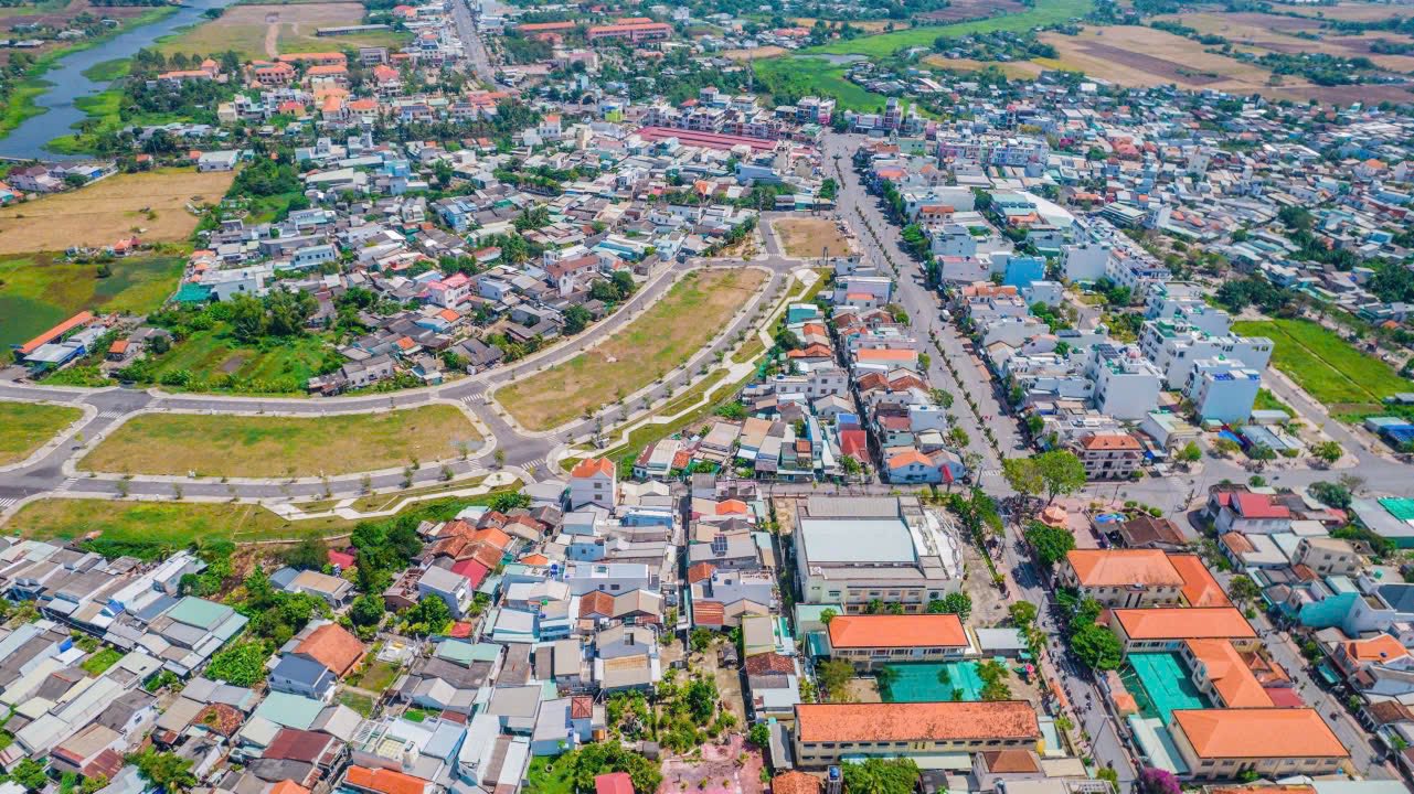 Đất nền Cần Đước 80m² giá 1.45 tỷ - Mặt tiền đường Trần Hưng Đạo, kinh doanh thuận lợi!