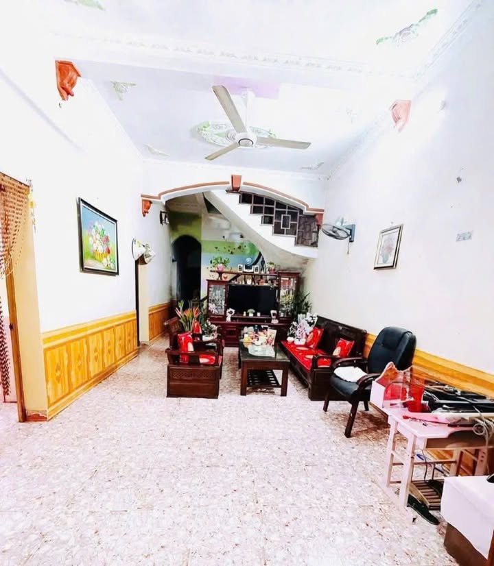 Nhà 2 tầng 2 mặt tiền đường Lê Hoàn, phường Hà Giang, 430m² giá 3 tỷ - Chính chủ bán gấp!