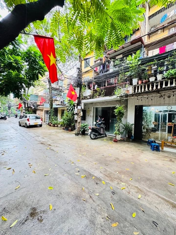 Căn hộ 50m² tại Thành Công, Ba Đình - Nhà đẹp, đầy đủ nội thất!