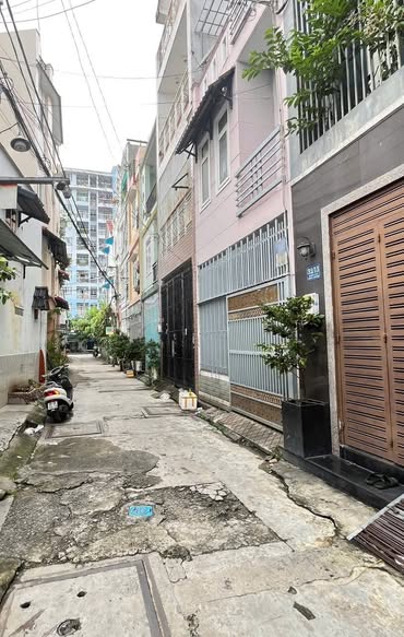 Nhà 2 lầu Phường Sơn Kỳ, Quận Tân Phú, 36m², giá 5.379 tỷ - Hướng Đông mát mẻ, gần trường học!