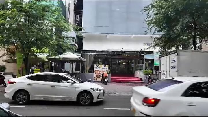 Nhà mặt tiền 65 Võ Văn Tần, Quận 3, 704m² - Đầu tư sinh lời tuyệt vời!