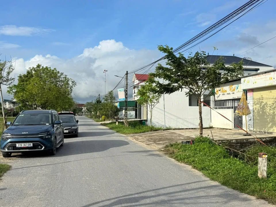 Đất nền góc 2 mặt tiền xóm 14 Thịnh Sơn, 190m² giá 2.5 tỷ - Cơ hội đầu tư hấp dẫn!