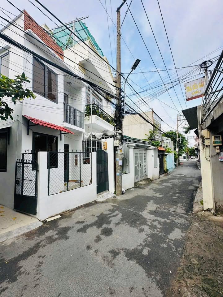 Nhà mặt tiền đường 32, Phước Long B, Q9, 64m² chỉ 6.5 tỷ - Đầu tư sinh lời!