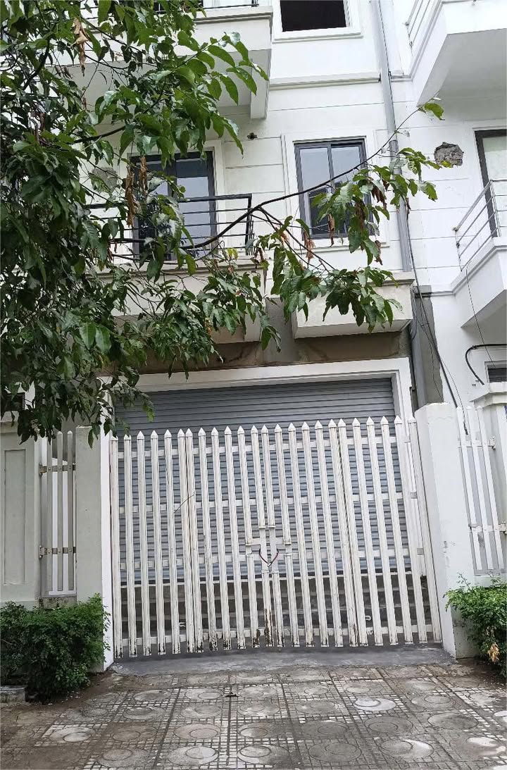 Nhà liền kề cho thuê Geleximco Lê Trọng Tấn 112,5m² - Thích hợp làm kho, văn phòng!