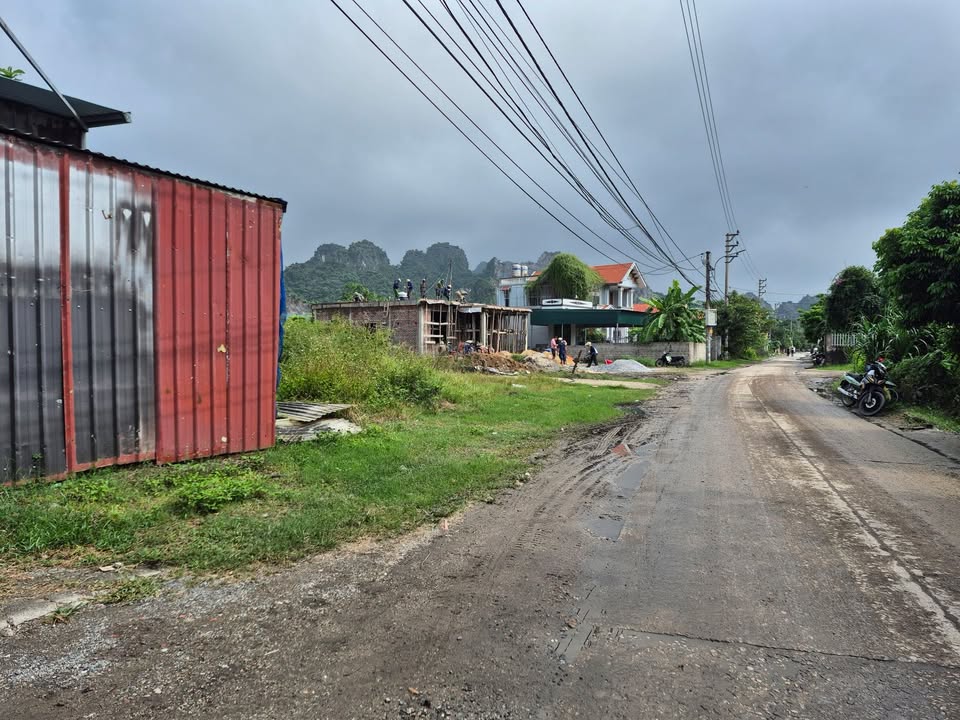 Đất mặt đường Minh Khai, Hà Tu 175m² giá chỉ 2.1 tỷ - Cơ hội đầu tư hiếm có!