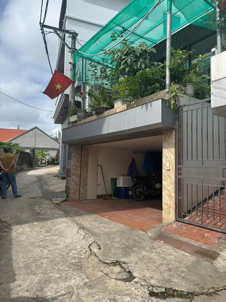 Nhà riêng Hạ Long 90m² giá 2 tỷ - Ô tô đỗ cửa ngay!