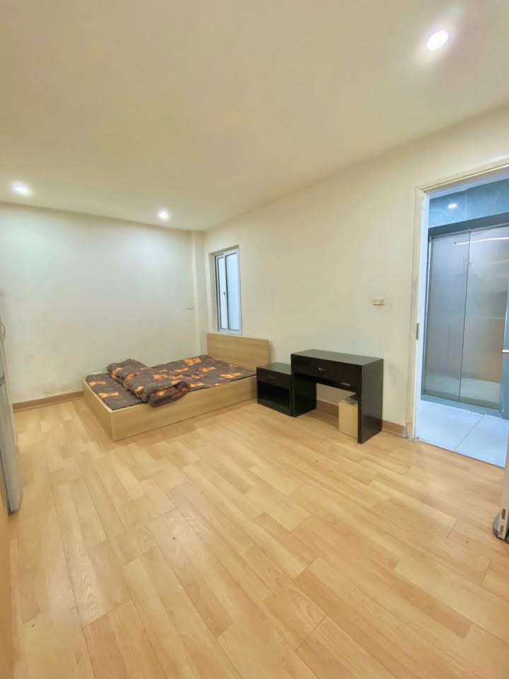 Cho thuê studio 18 Ngõ 80 Trần Duy Hưng 30m² giá chỉ 4.7 triệu - Ngay lập tức vào ở!