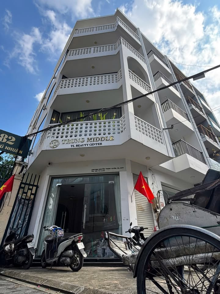 Mặt bằng kinh doanh góc 2 mặt tiền tại Phú Nhuận 88m² - Đầu tư sinh lời ngay!