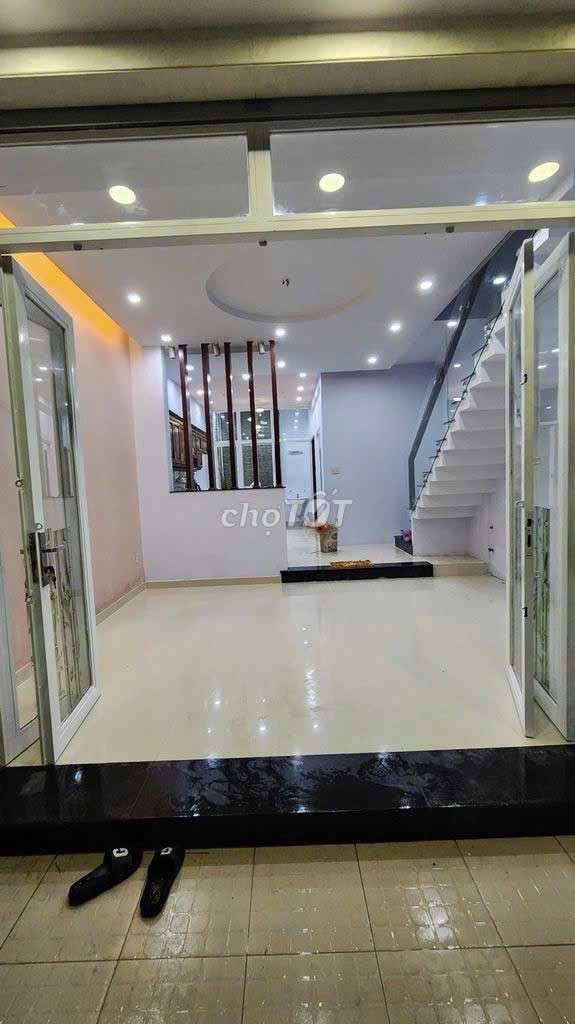 Nhà cho thuê tại Thủ Đức 80m² giá 12 triệu - Phù hợp ở gia đình và làm văn phòng