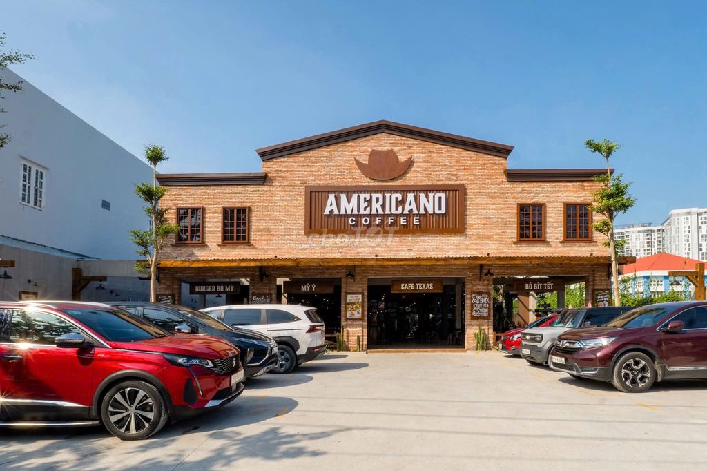 Góc 2 Mặt Tiền Đường Võ Văn Tần, Quận 3 - Diện tích 1400m², Giá 350 triệu/tháng - Kinh doanh sầm uất!