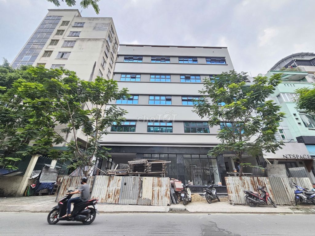 Building cho thuê mặt tiền Đường Thành Thái Quận 10 - Diện tích 680m² giá 125 triệu!