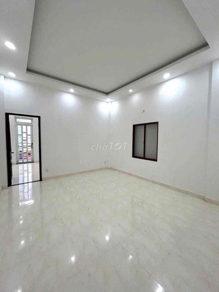 Nhà cho thuê Phan Văn Trị, Bình Thạnh 90m² giá 19 triệu - Mặt bằng trống suốt, thuận tiện kinh doanh!