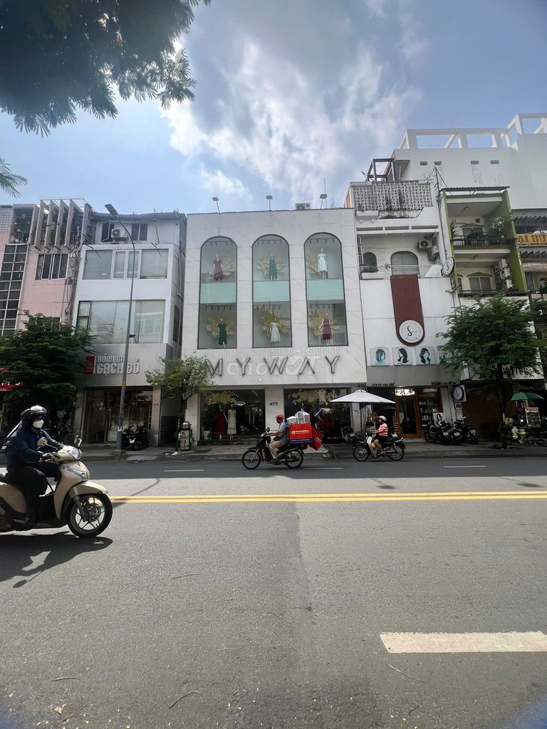 Nhà Mặt Tiền Đường Võ Văn Tần 450m² giá 175 triệu - Kinh doanh sầm uất!