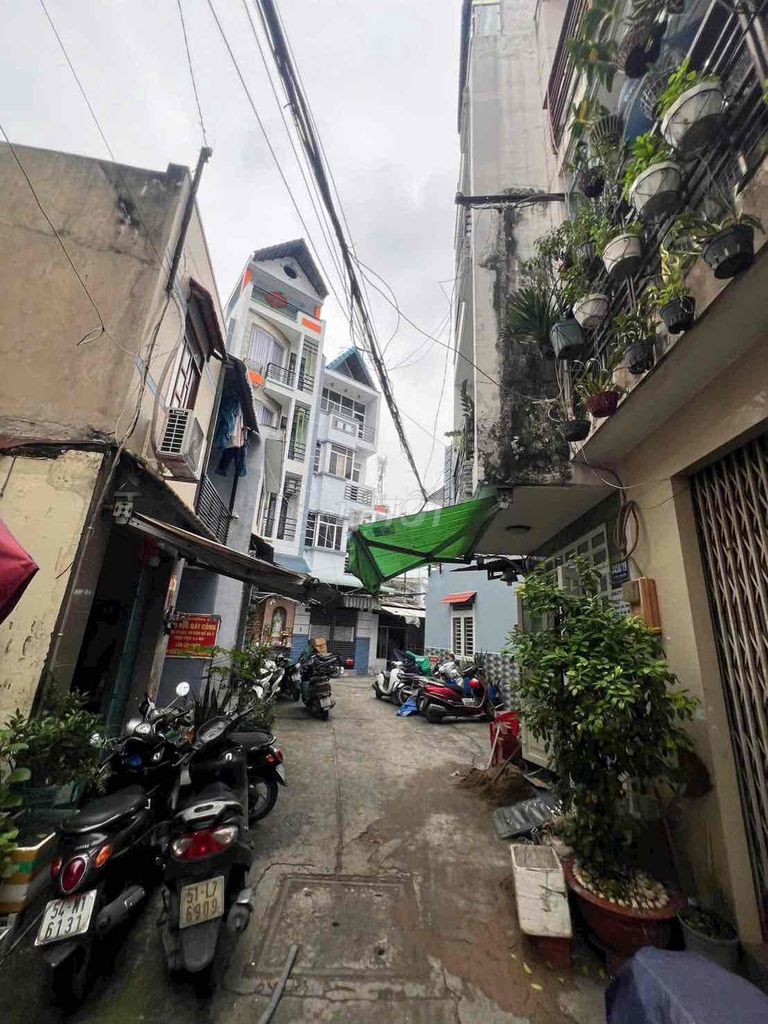 Nhà hẻm 4m Ba Đình P8-Q8 3.2m² giá 3.98 tỷ - Nở hậu, sổ hồng riêng!