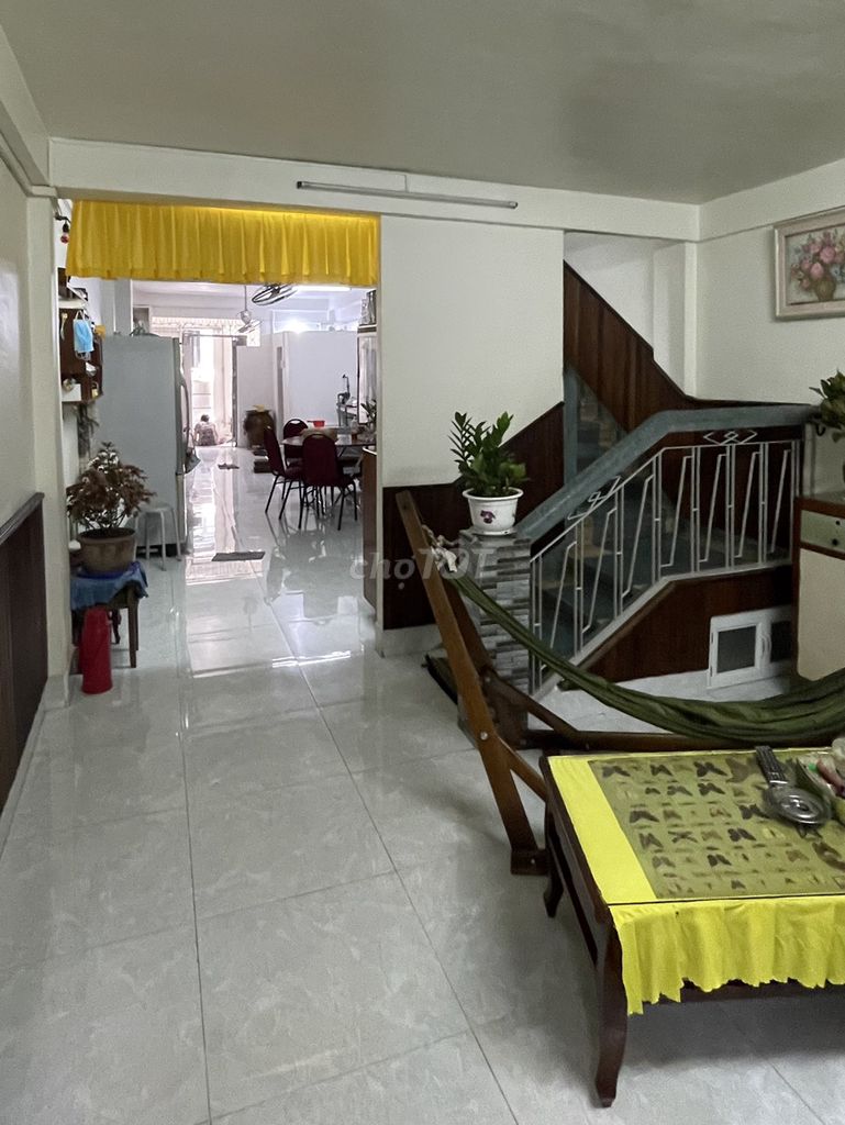 Nhà mặt tiền kinh doanh Hậu Giang Quận 6 (4x30m) giá chỉ 17.5 tỷ - Cơ hội đầu tư tuyệt vời!