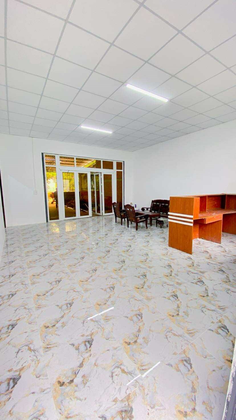 Kho cho thuê 144m² tại khu dân cư công nghệ thông tin, Cần Thơ - Giá chỉ 8 triệu/tháng!