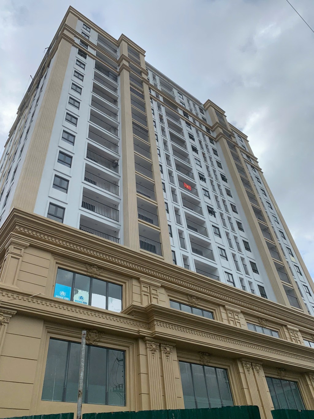 Căn hộ chung cư Huy Hùng TP Vinh 65m² giá 3.2 tỷ - An ninh 24/7, tiện ích đầy đủ!