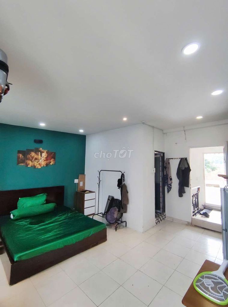 Studio ban công quận 3 35m² giá 6.3 triệu - Full nội thất, giờ giấc tự do!