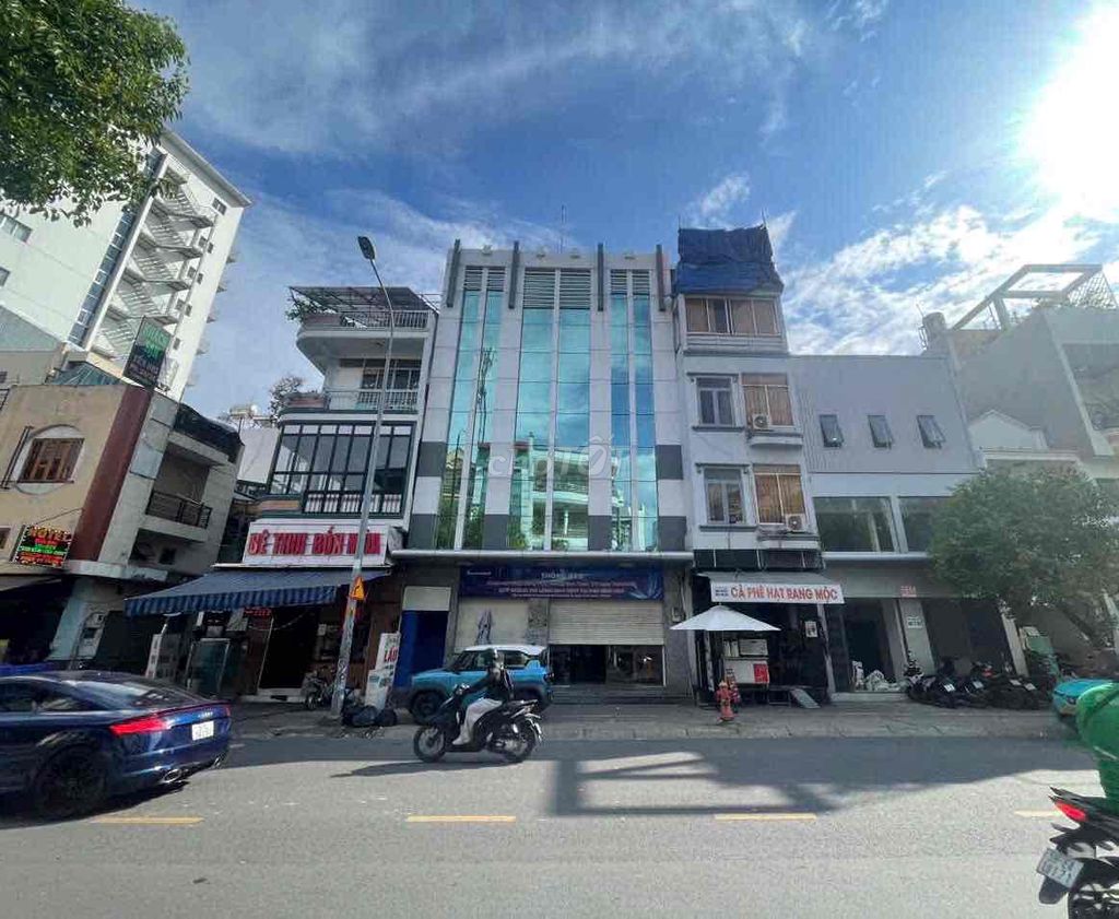 Nhà nguyên căn cho thuê Đường Thành Thái, Quận 10 - Diện tích 240m², giá chỉ 120 triệu/tháng!